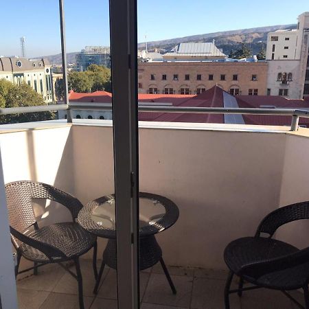 Rustaveli Apartment City Centre Tiflis Exterior foto
