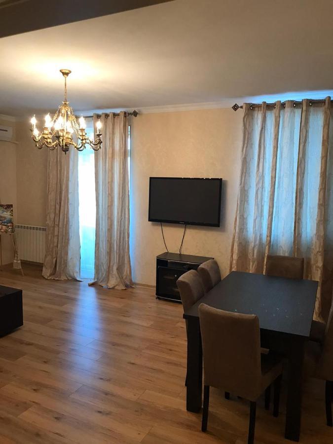 Rustaveli Apartment City Centre Tiflis Exterior foto